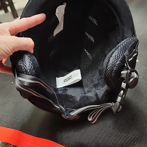 Snowboarding helmet (Not made for motorized sports) sizeL 58/61 #6 - Picture 3 of 5